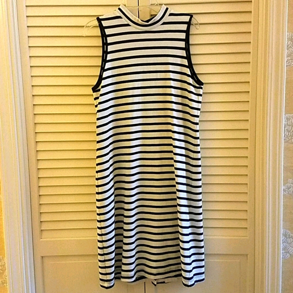 Amour Vert Classic Dress
